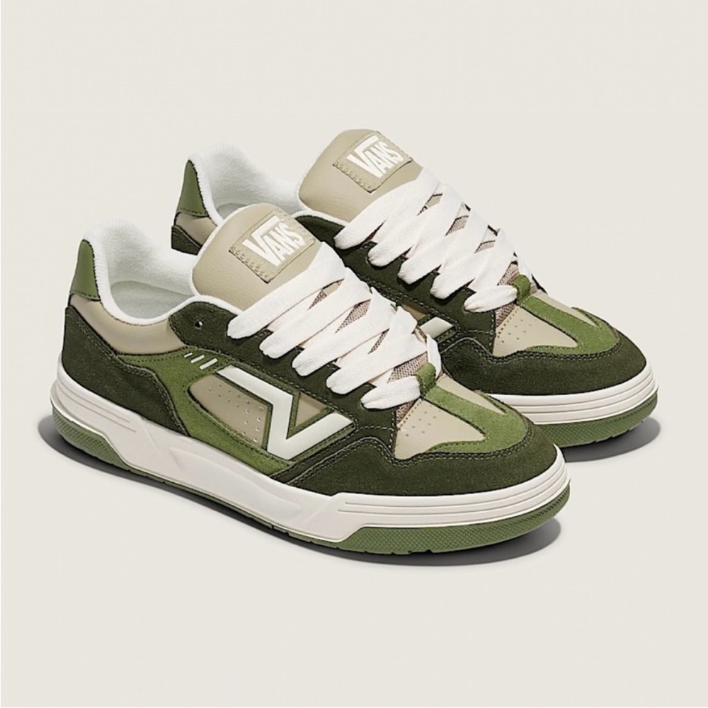 Vans Upland Shoe Green/ Multi
Women 9.0 US Mens 7.5 US